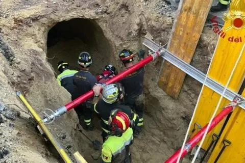 Pljačkaši iskopali tunel ispod banke pa zaglavili, u pomoć zvali - policiju