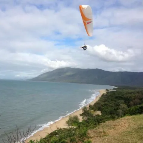 Migrant paraglajderom preletio granicu do Španjolske