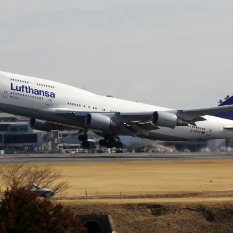 Lufthansa.