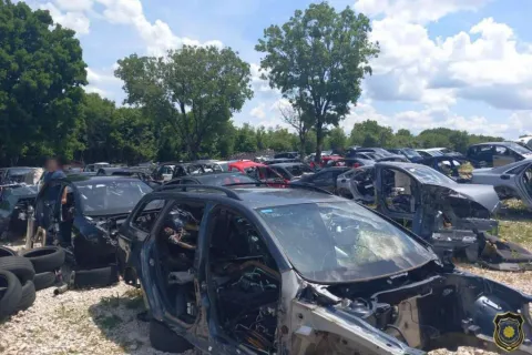 FUP obavio pretrese na auto otpadima u Grudama