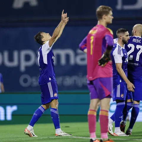 Zagreb, 24.08.2023 - Prvaa utakmica 4. pretkola nogometne Europske lige Dinamo - Sparta Prag na stadionu u Maksimiru. Na slici Dario Špikić slavi postignuti zgodatik.<br>