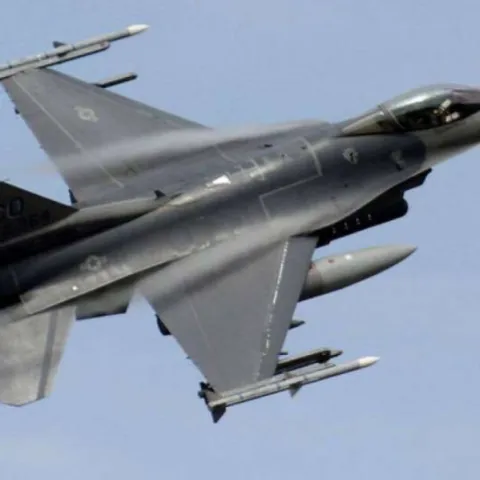 Borbeni avion F-16