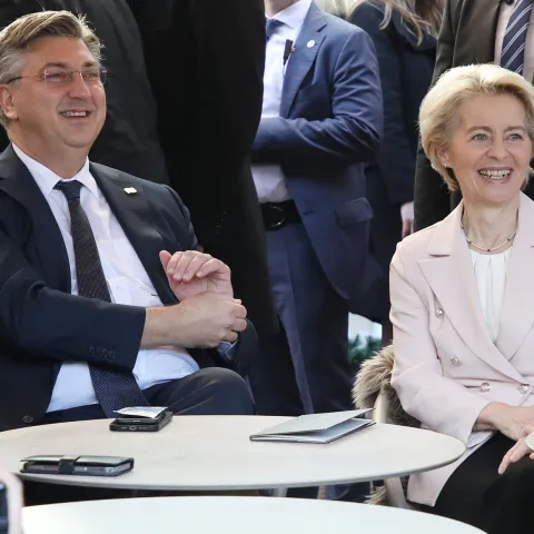 Zagreb, 01.01.2023. - Predsjednik Vlade Andrej Plenković i predsjednica Europske komisije Ursula von der Leyen na Trgu bana Jelačića. Na fotografiji Andrej Plenković, Ursula von der Leyen.