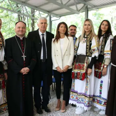 Čović nazočio misnom slavlju u Skakavi Gornjoj povodom 800. obljetnice Rana sv. Franje