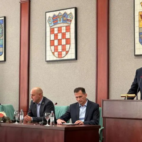 Čović u Vinkovcima: Sve što radimo usmjereno je na euroatlantski put BiH