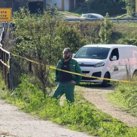 Četiri osobe poginule u slijetnju auta u rijeku Bosnu