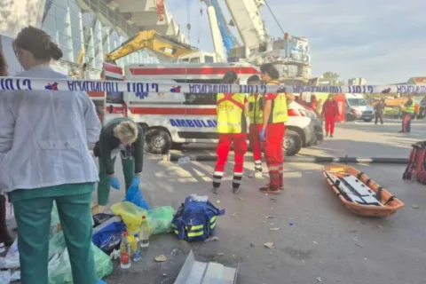 Pad nadstrešnice na željezničkom kolodvoru u Novom Sadu